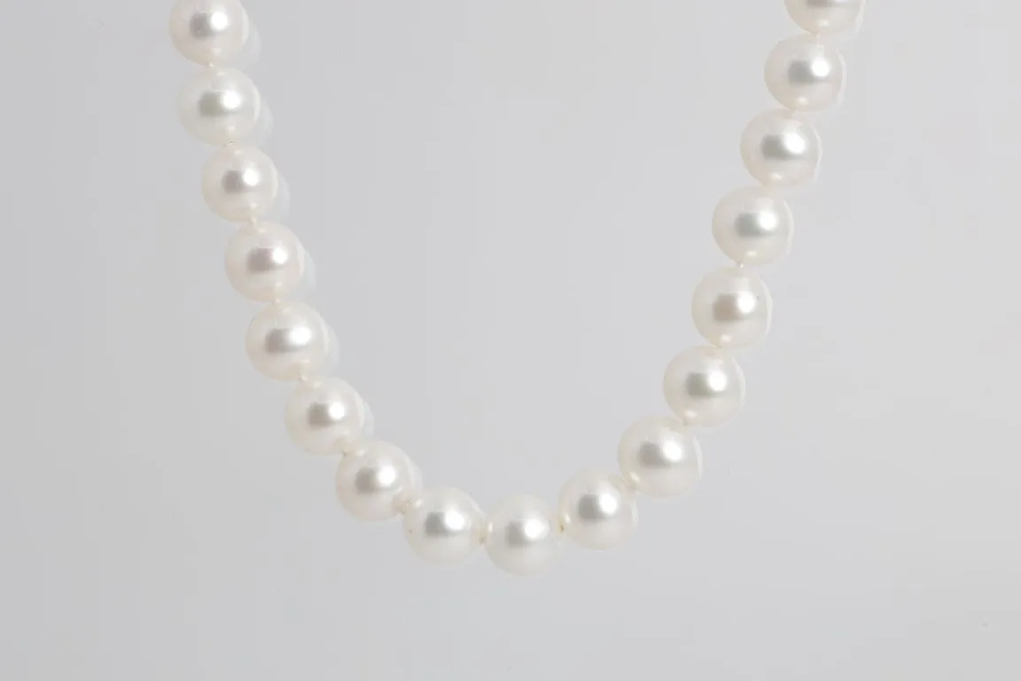 20" 14k Yellow Gold Pearl Strand Necklace (50.30g.)