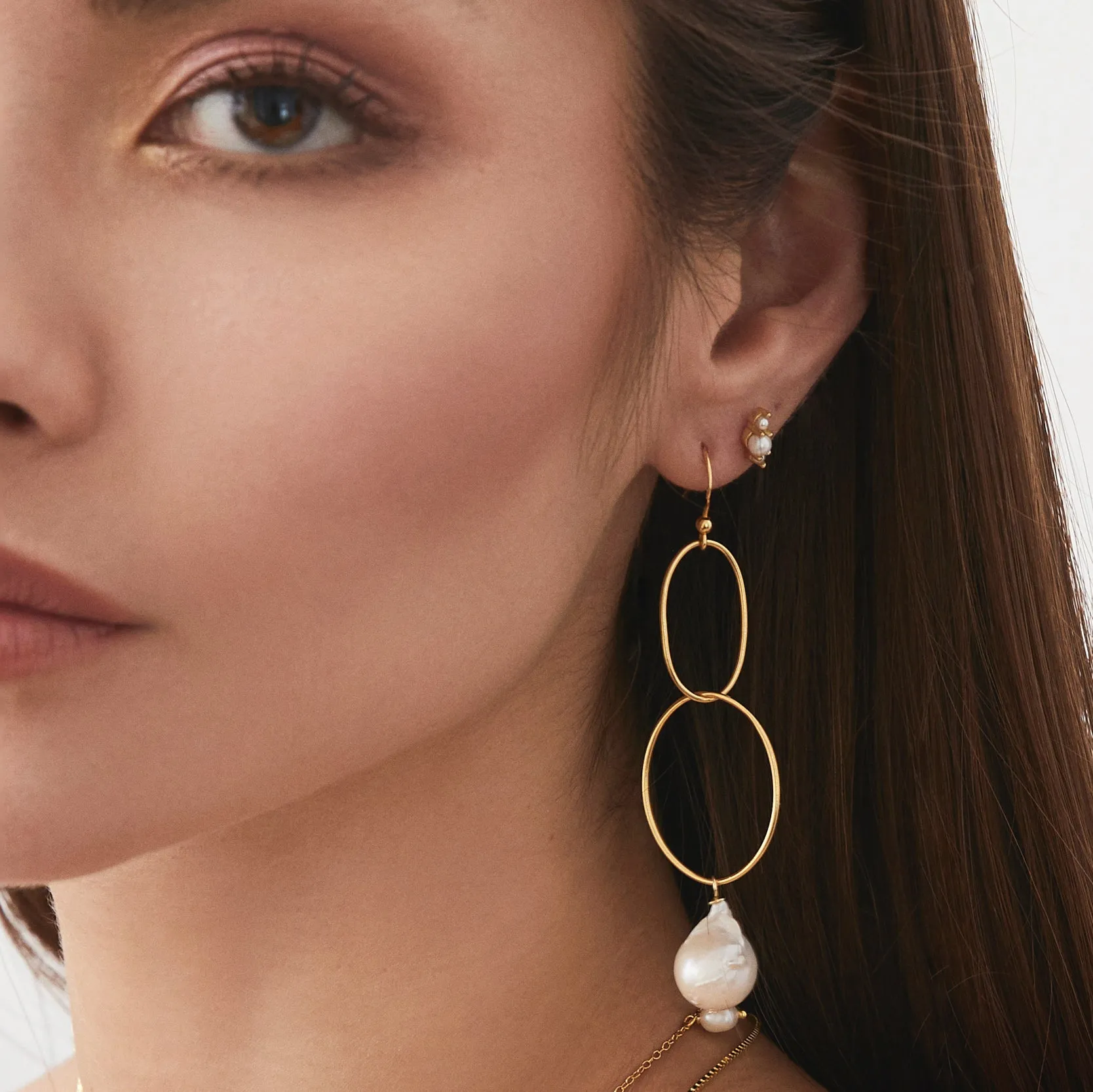 CALLA STATEMENT EARRINGS GOLD