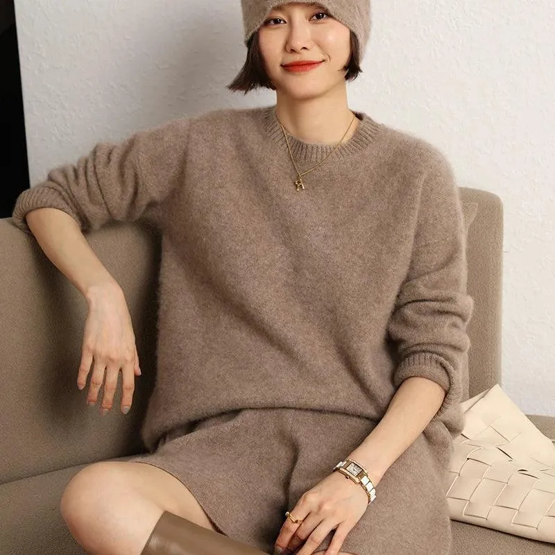 High-Quality Fashion Suit: 100% Cashmere Knitted Sweater & Short Pants Set