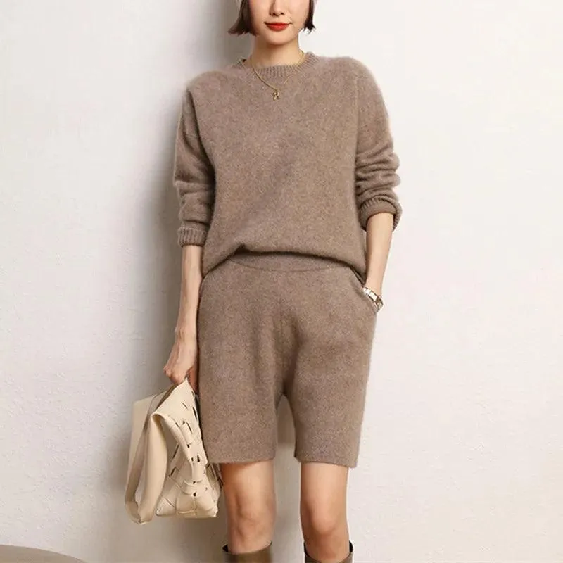 High-Quality Fashion Suit: 100% Cashmere Knitted Sweater & Short Pants Set