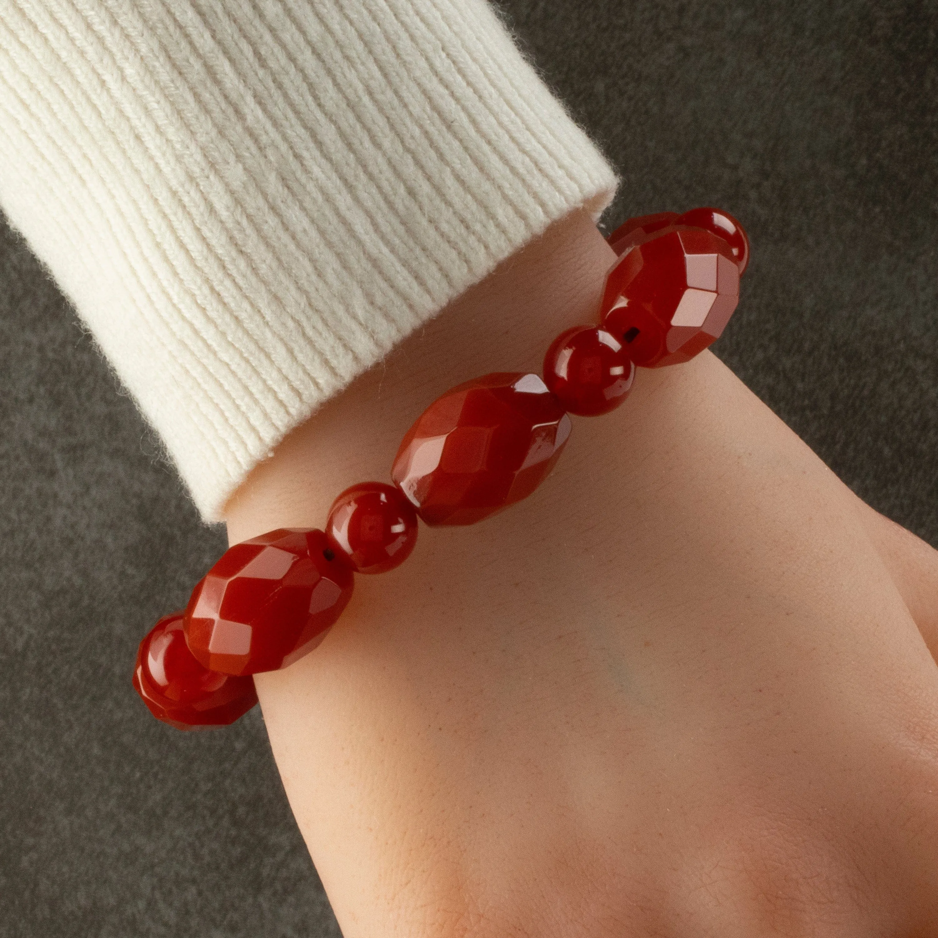 Natural Carnelian Faceted Oval & Round Bead Gemstone Elastic Bracelet