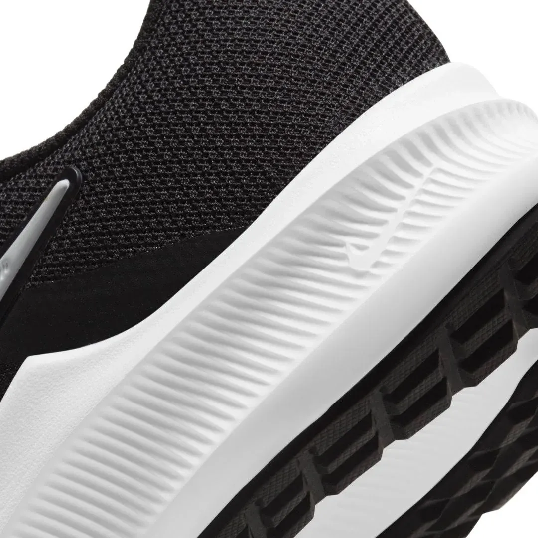 Nike Men's Downshifter 11 Shoes - Black / White